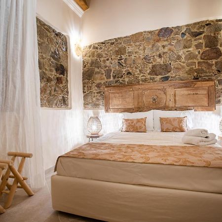 Moon'S Tower Suite&Rooms Portoscuso Exterior foto