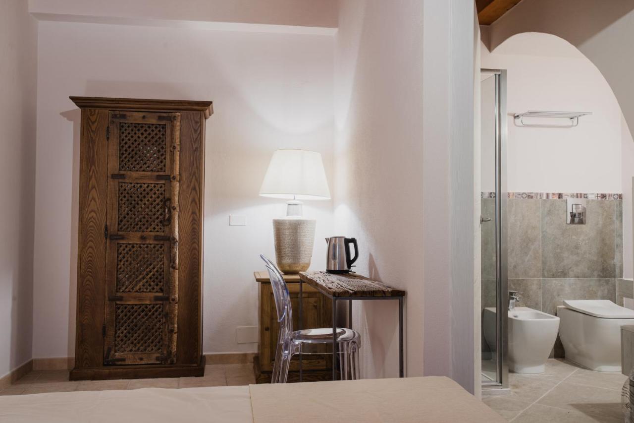 Moon'S Tower Suite&Rooms Portoscuso Exterior foto