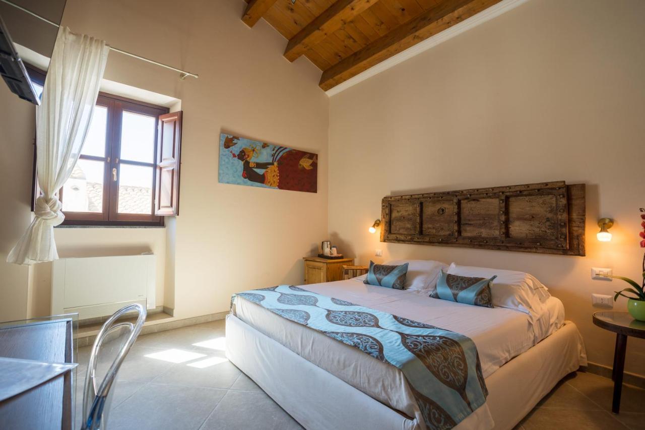 Moon'S Tower Suite&Rooms Portoscuso Exterior foto