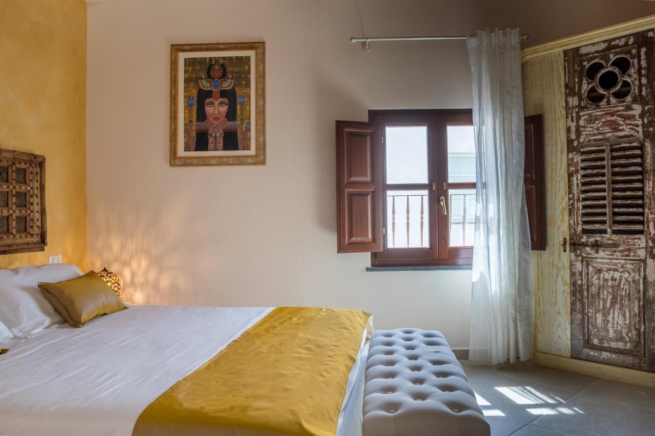 Moon'S Tower Suite&Rooms Portoscuso Exterior foto